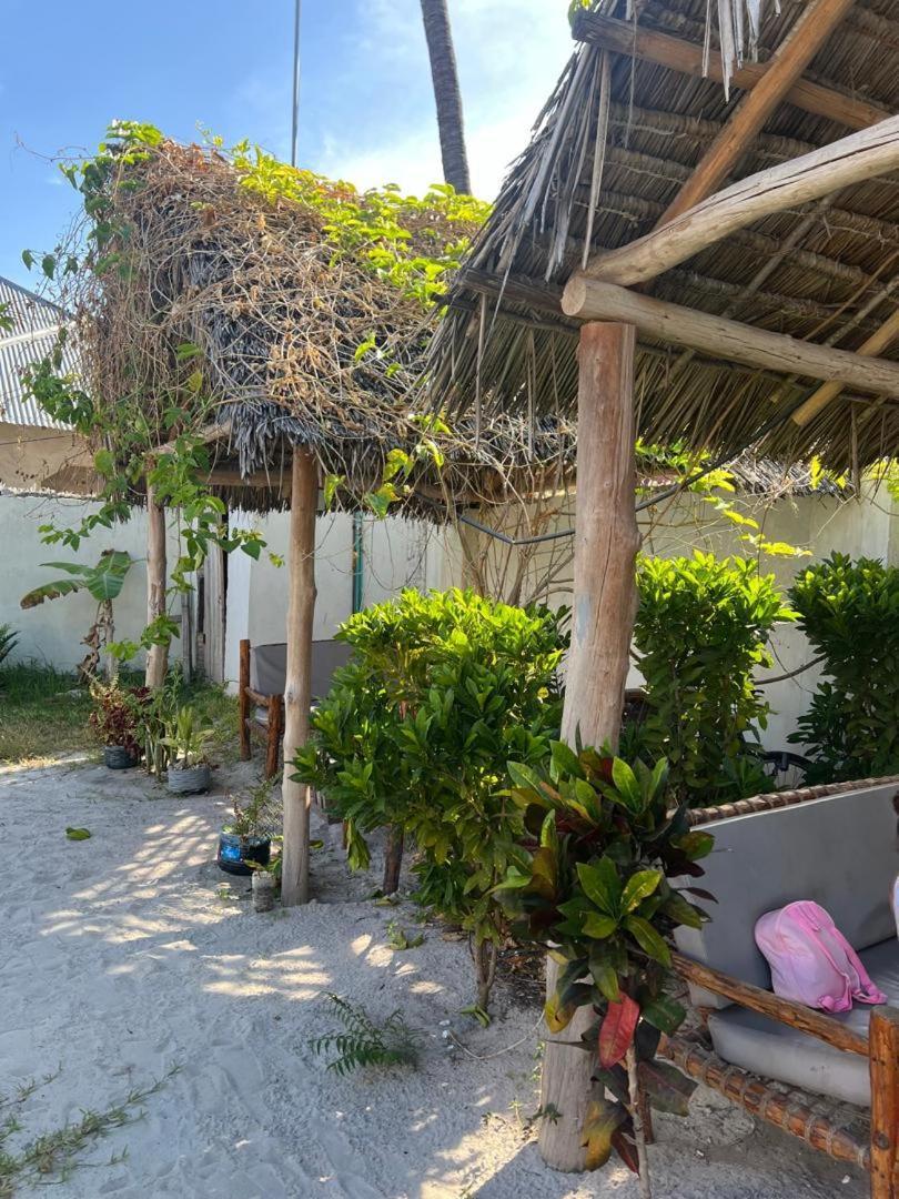 Mambo Leo Hostel Paje Exterior photo